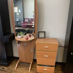 Beauty Salon Stations