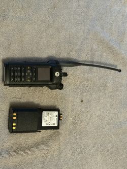 Motorola APX 6000 H98UCH9PW7BN 700/800 MHz Radio with Battery & Antenna