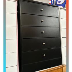 5 drawers dresser/ Five drawers dresser