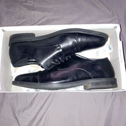 Formal shoes