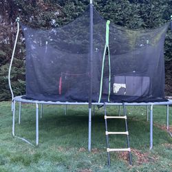 12' Trampoline!! 