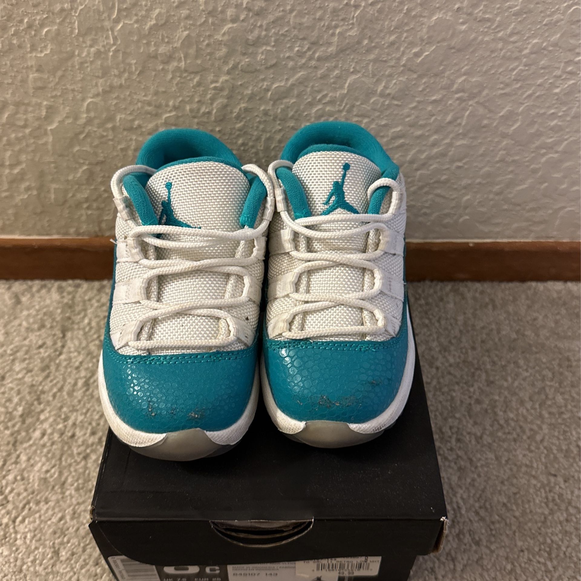 Jordan 11 Low Turbo Green Toddler Size 8c
