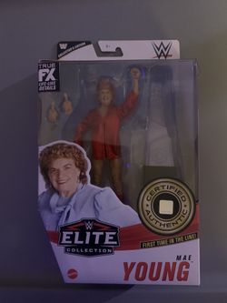 WWE Elite Collector’s Edition Mae Young