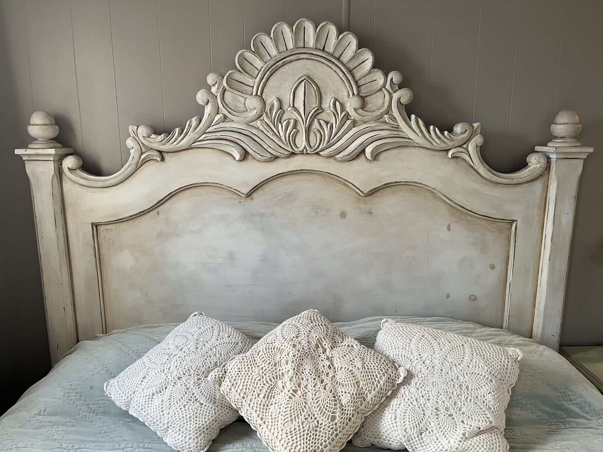 Stunning Vintage Handcarved Queen Headboard 