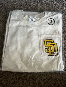 Giveaway Padres comic t shirt (new)