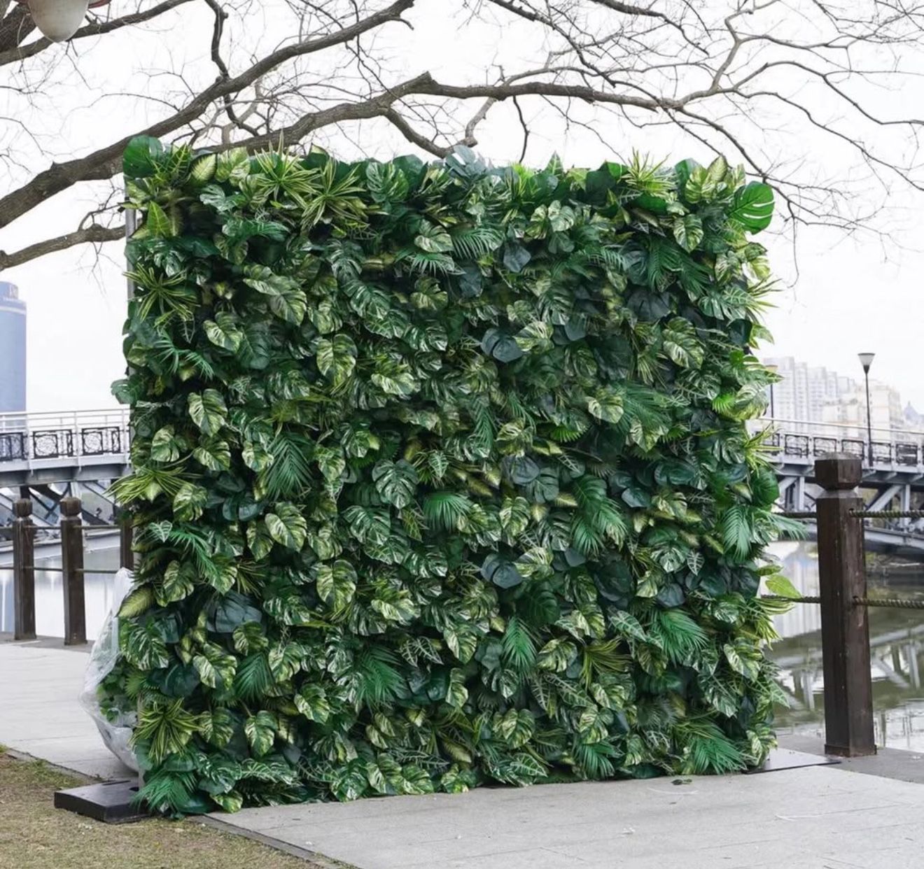 Flower Wall (Leaves) - Daily | 8x8ft (Delivery + Setup)