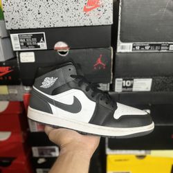 Jordan 1 Mid Black White Iron Grey size 11 VNDS