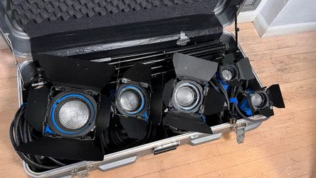 ARRI LIT KIT - 5x Tungsten Fresnel