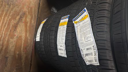 215/60/16 Goodyear tires 🛞