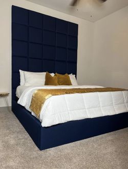 9FT BLUE VELVET KING SIZE BEDFRAME 
