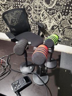 Rode pod mics plus zoom recorder
