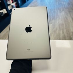 iPad 6 th 32 gb WiFi
