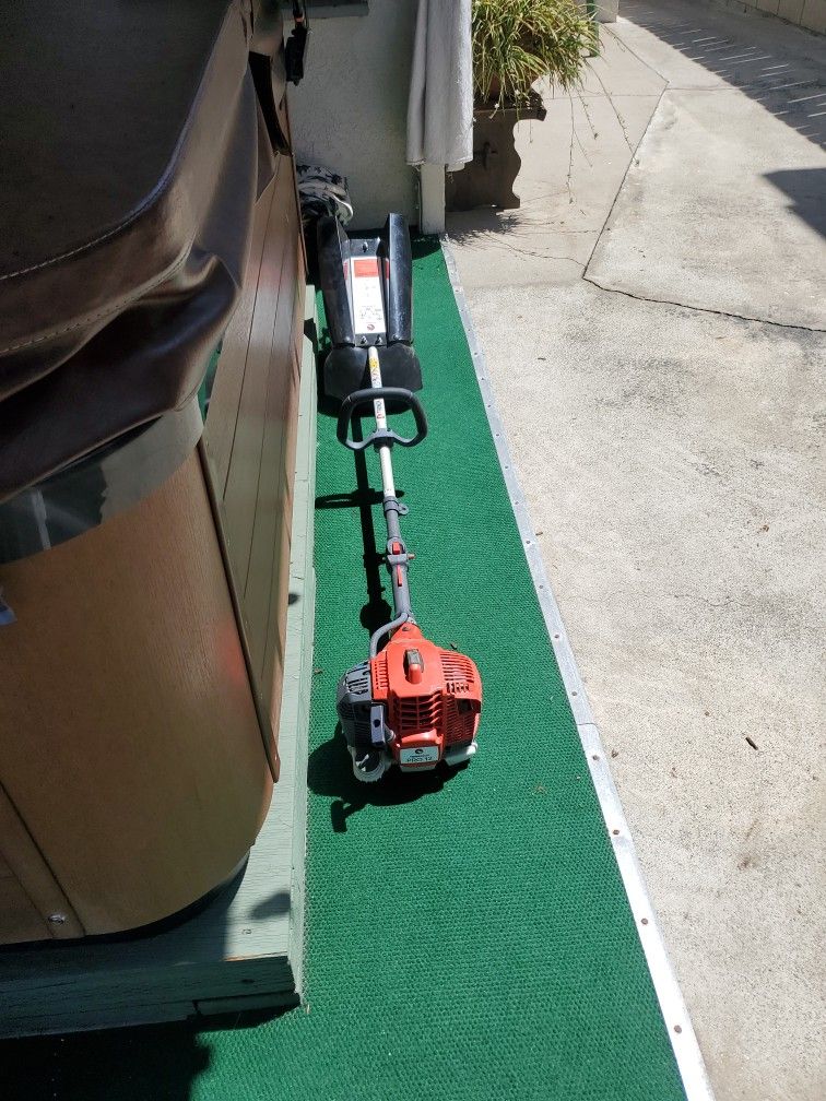 TRENCH BADGER PRO 12 Trencher
