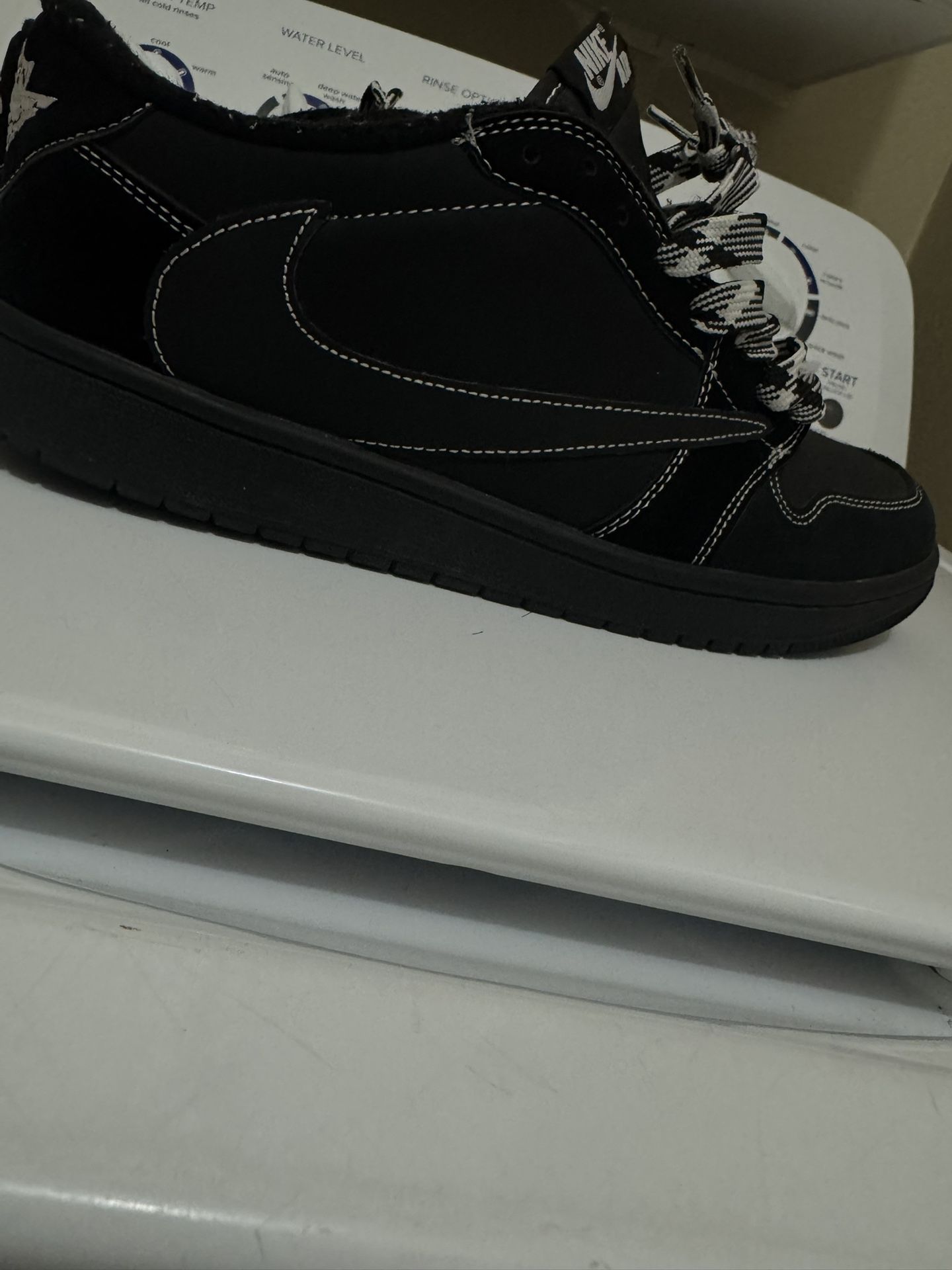 Size 10 Air Jordan x Travis Scott ‘ Black Phantom