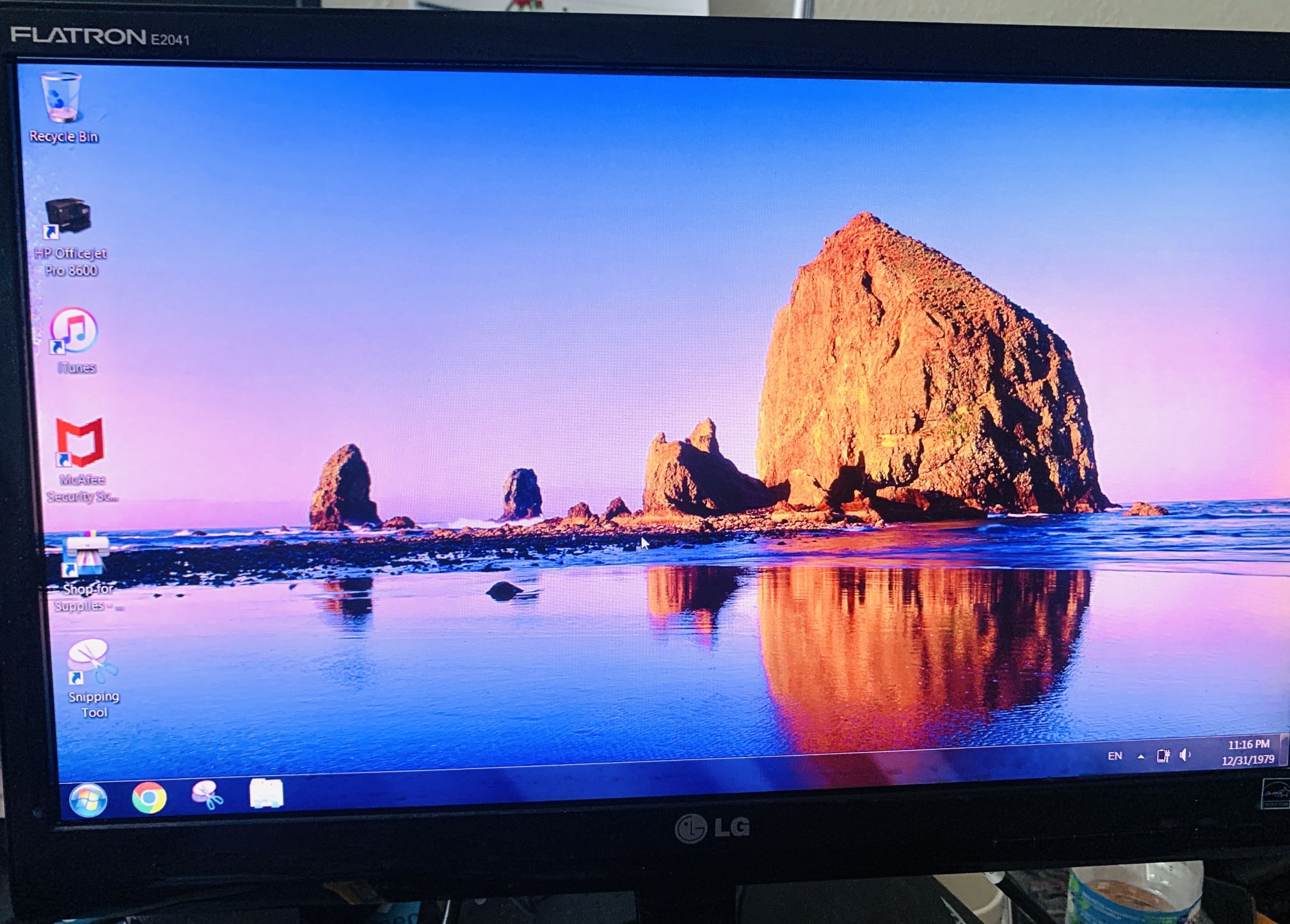 LG Flatron E2041T SUPER Energy Saving LED LCD Monitor ( Good Working Condition)