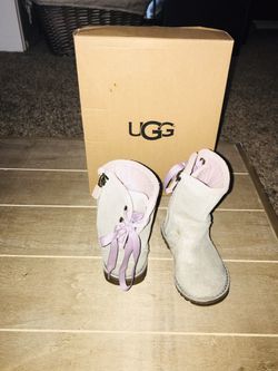 Toddler girls size 6 UGG boots