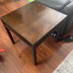2 Side Tables