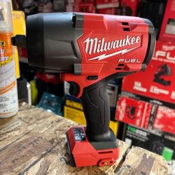 MILWAUKEE M18 CORDLESS IMPACT WRENCH HIGH TORQUE 1/2 IN. FUEL BRUSHLESS $270
