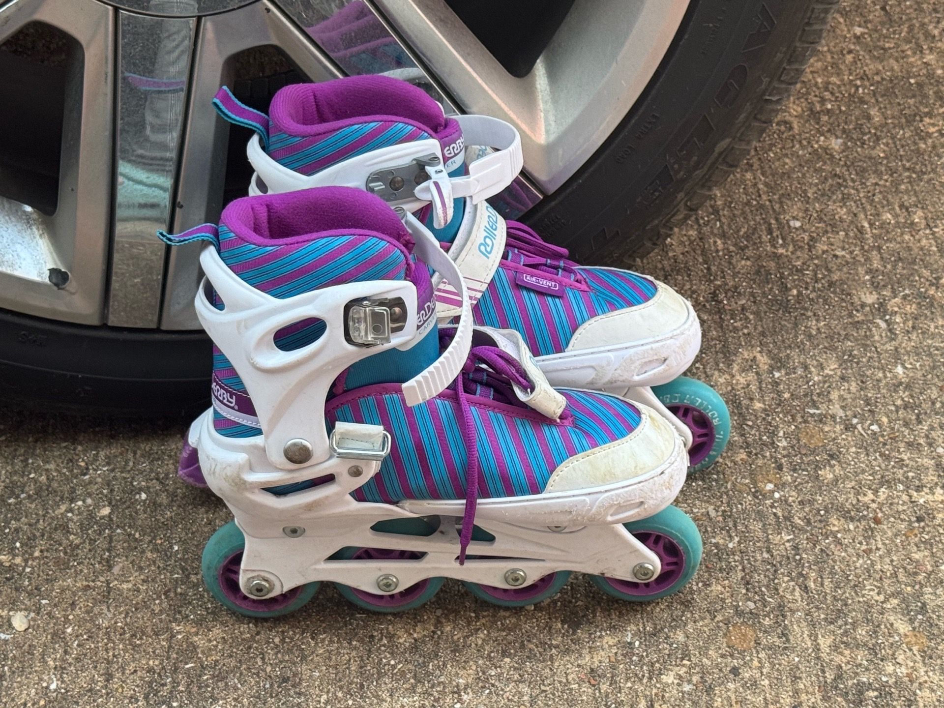 Skates
