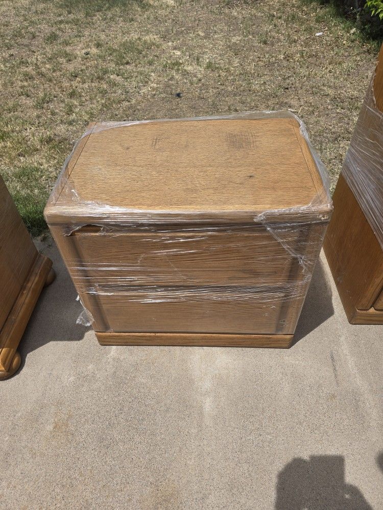 Solid 2 Drawer End Table