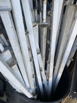 Fast Fit Trellis Poles For The Tables