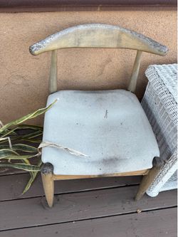 Free Chairs