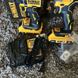 DEWALT 20 V BRUSHLESS DRILL SET