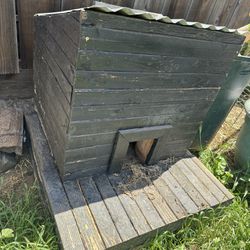 Free Cat or Dog House