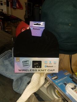 ILIVS Wireless Knit Cap Bluetooth 