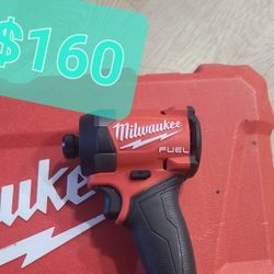 Milwaukee Drill 