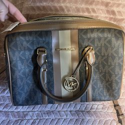 Michael Kors purse