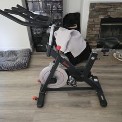 Sunny Health & Fitness SF-B1805 Magnetic Belt Drive Indoor Cycling Bike 44lb