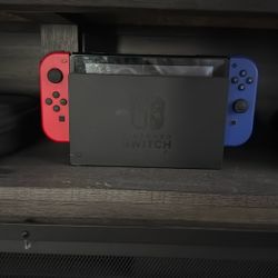 Nintendo Switch 