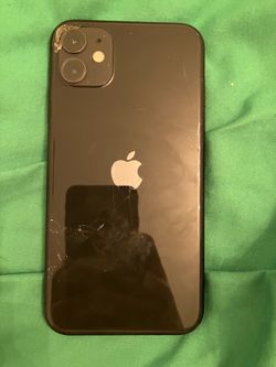 iPhone 11 unlocked 64gb cracked back