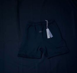 Essential shorts black