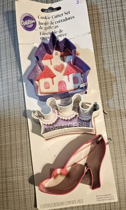 Wilton Cookie Cutter 