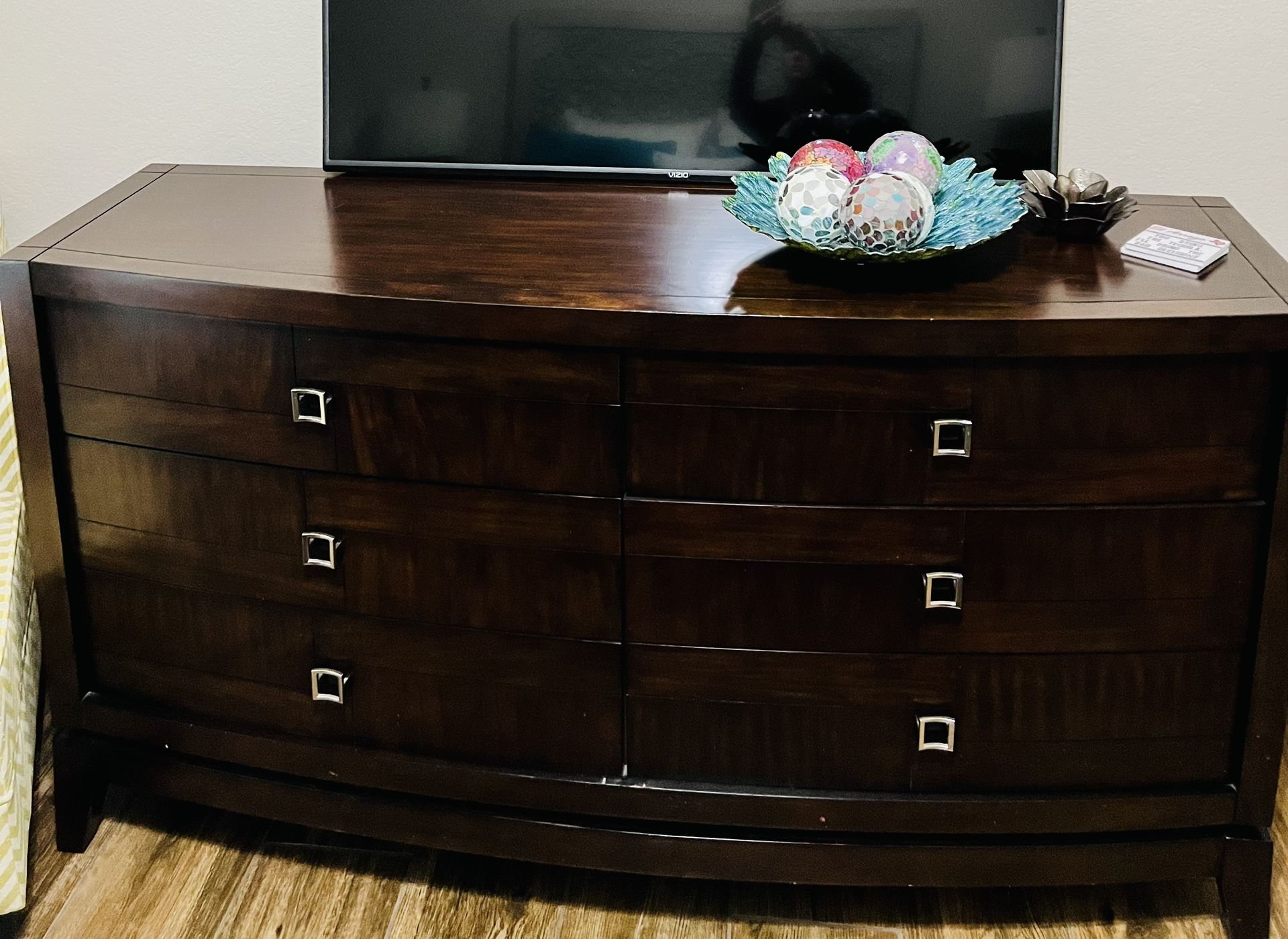 Bedroom Furniture Set
