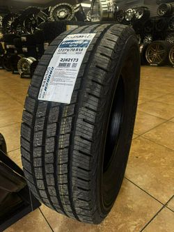 LT 275 70 18 Kumho Crugen HT New Tires Set