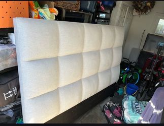 Upholstered Tufted Headboard – Queen/King