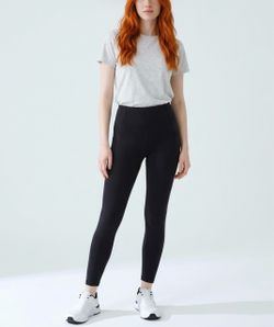 white t shirts