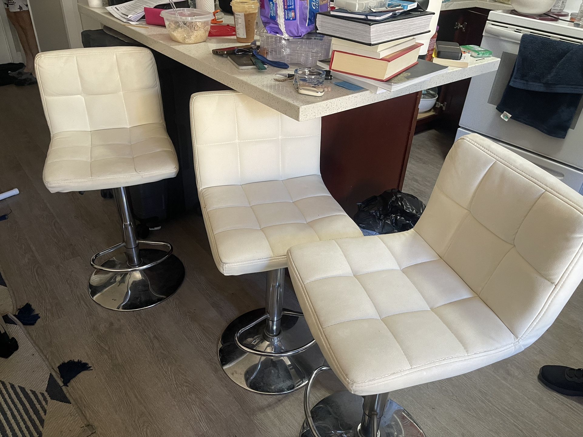 white leather bar stools x4