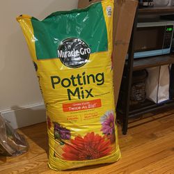 Miracle-gro Potting Soil