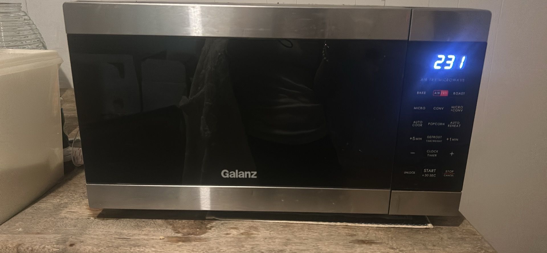 All In One Air Fryer,Microwave,Conv Oven. 