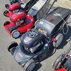 Lawn Mower CRAFTSMAN WITH ONE YR GARANTY 