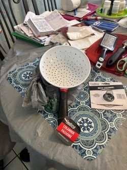 Miscellaneous good old school kitchen aids