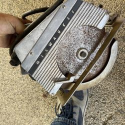 Vintage Milwaukee USA 6380 8-1/4” Heavy-Duty Circular Saw.