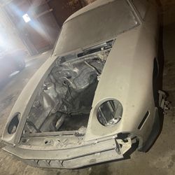 1979 Porsche 928 shell with some parts