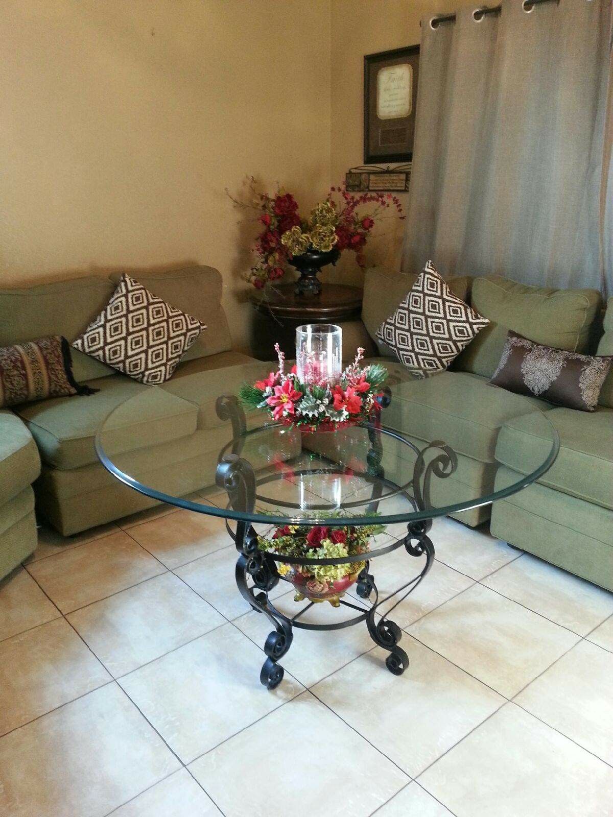 *****GLASS ROUND TABLE*****