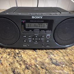 Sony ZS-RS60BT Bluetooth CD Boombox – FM Radio – Fully Working