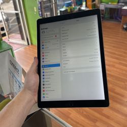 iPad Pro 12.9 1st Generation 32GB Wifi Only Used 